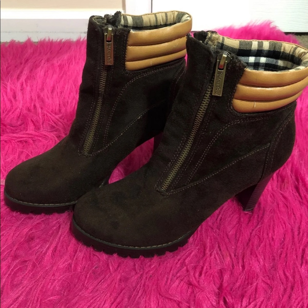 Boots size 8.5